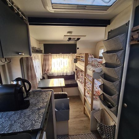 Hotel Louise'S Camper Neusiedl an der Zaya Zewnętrze zdjęcie