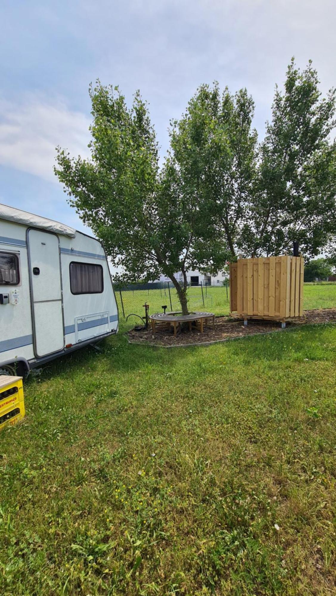 Hotel Louise'S Camper Neusiedl an der Zaya Zewnętrze zdjęcie